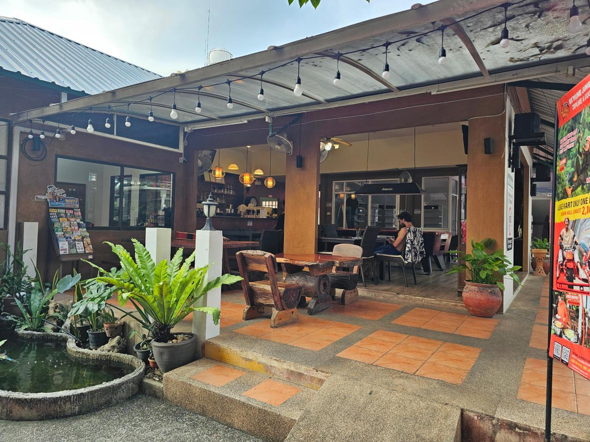 Ostello Red Brick Chiang Mai Esterno foto