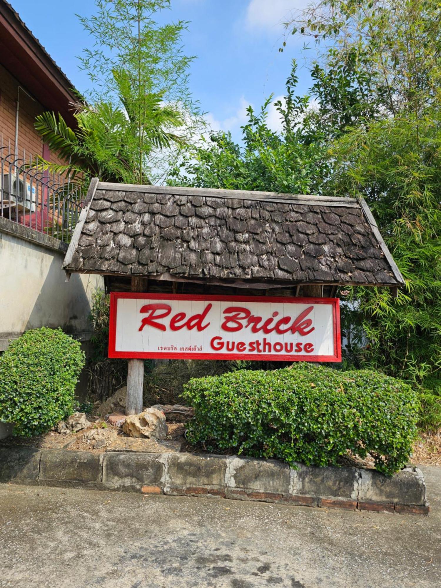 Ostello Red Brick Chiang Mai Esterno foto